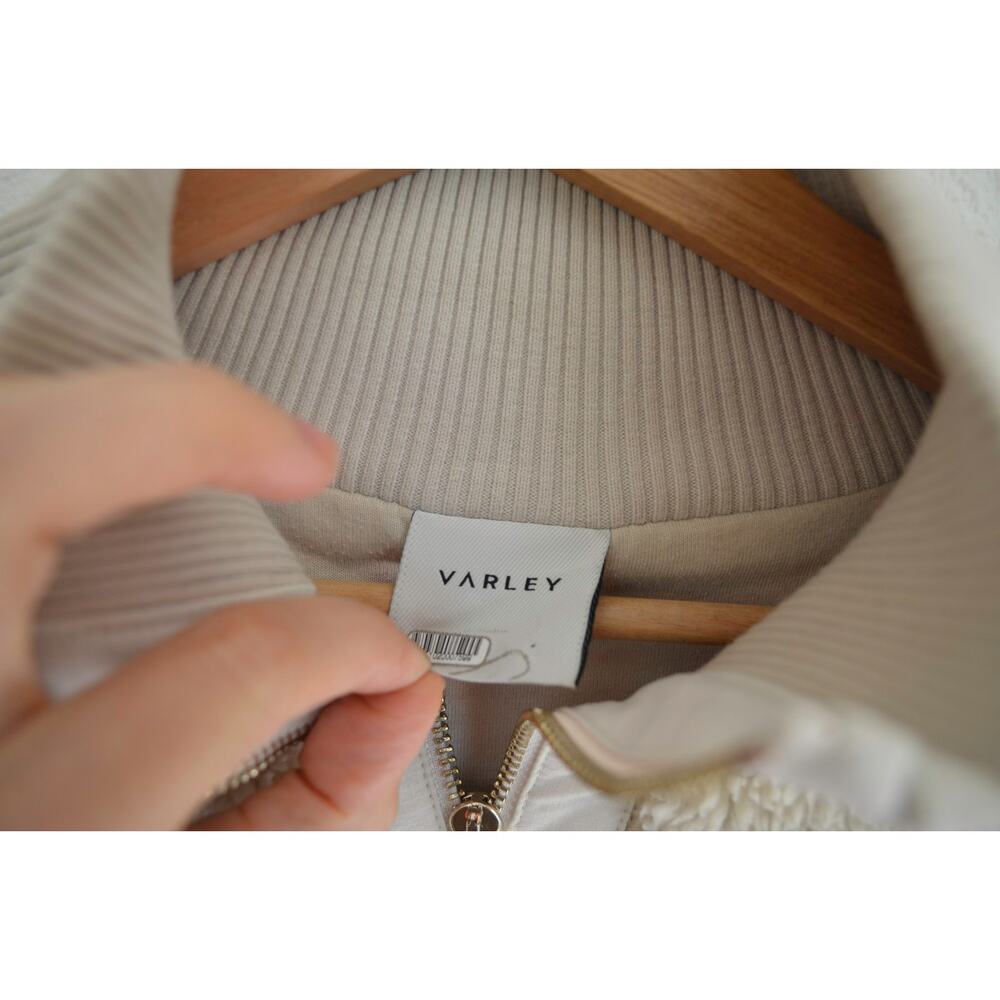 Varley Marney Oversized Fuzzy Jacket Size Medium - Picture 4 of 5